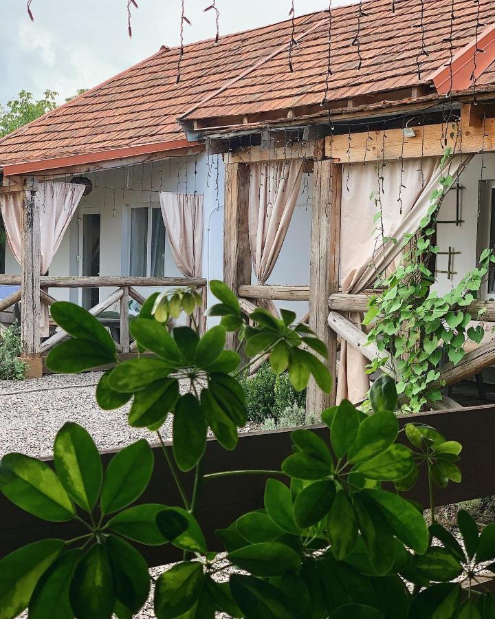 Villa Lukash Yanoshi Εξωτερικό φωτογραφία