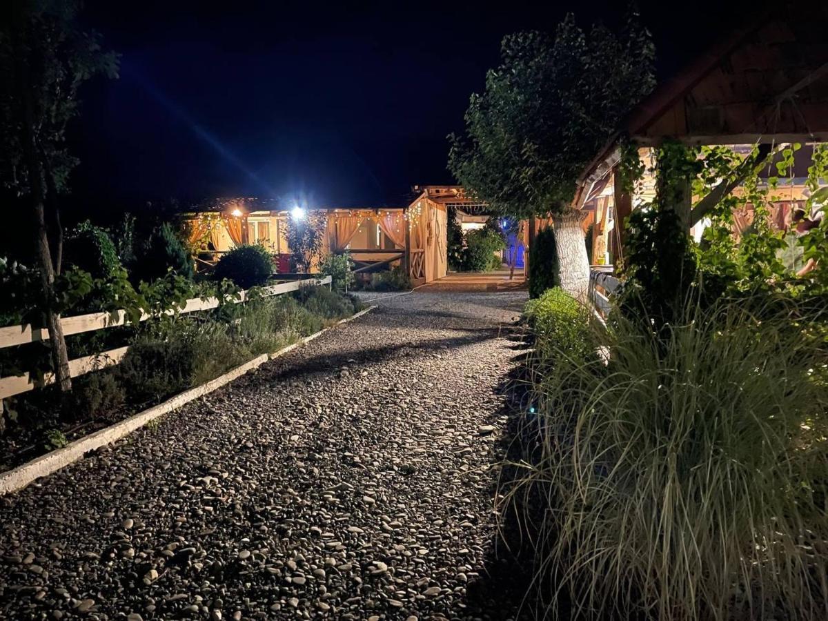 Villa Lukash Yanoshi Εξωτερικό φωτογραφία