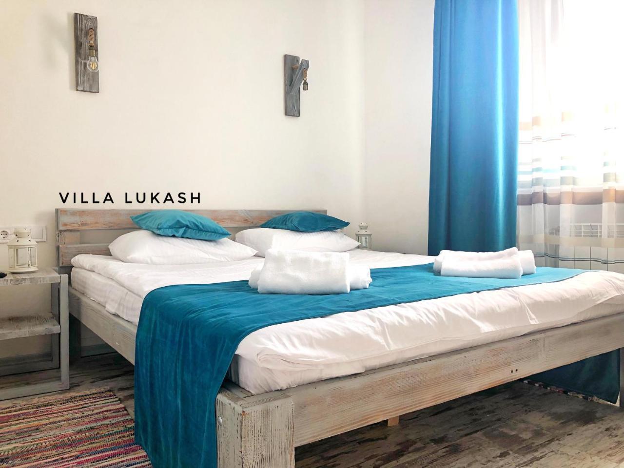Villa Lukash Yanoshi Εξωτερικό φωτογραφία